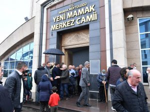 Mamak’ta Depremde Hayatını Kaybedenlerin 40. Gününde Mevlit Okutuldu