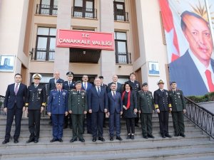 Milli Savunma Bakanı Akar, Çanakkale Valiliğini Ziyaret Etti