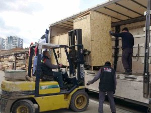 Mobilyacılar Bir Araya Geldi, Depremzedeler İçin Seyyar Tuvalet Üretiyor
