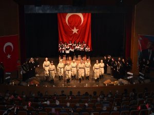 Öğrencilerin Sergilediği Oratoryo Büyük Alkış Aldı