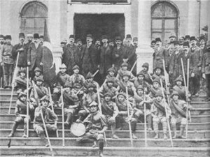 Balıkesir Liseli Keşşaflar, 108 Yıl Öncesi Gibi Askere Uğurlandı