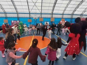 Tekirdağ’da 400 Depremzede Çocuğa Moral Etkinliği