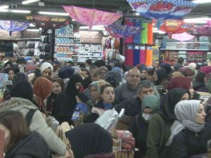 Başkentte Açılış Yapan Mağazada İndirim İzdihamı