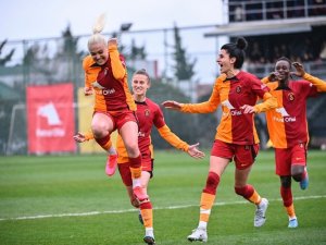 Galatasaray Kadın Futbol Takımı Normal Sezonu Lider Tamamladı