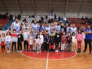 Türkiye Basketbol Ligi: Kocaeli Bşb Kağıtspor: 119 - Antalya Güneşi: 90