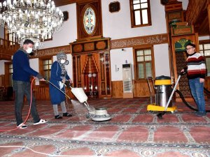 Ramazan Ayı Öncesi Camilerde Temizlik Seferberliği