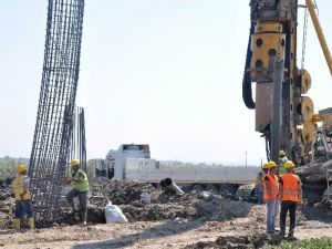 Otoyolun Viyadük Ayakları Yükseliyor