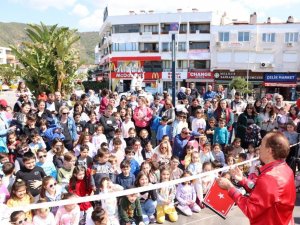 Marmaris’te Çocuklar Eğlenceyle Buluştu