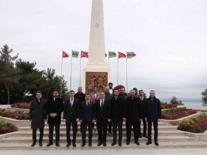 Tarihi Yarımada’da Şehit Olan Azerbaycan Askerlerinin Anısına Yapılan Azerbaycan Anıtı Açıldı