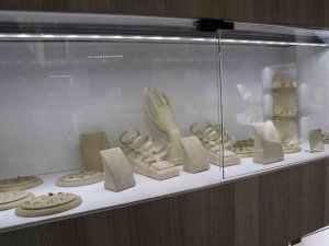 Nişantaşı’nda 8 Milyon Tl’lik Kuyumcu Soygunu Kamerada