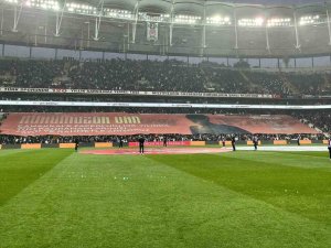 Spor Toto Süper Lig: Beşiktaş: 1 - İ̇stanbulspor: 0 (İ̇lk Yarı)