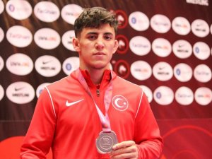 U23 Avrupa Güreş Şampiyonası’nda Tolga Özbek Avrupa İkincisi Oldu