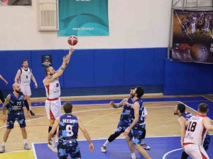Nazilli Belediyespor Basketbol Takımı Parkeden Mağlup Ayrıldı