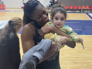 Chanel Mokango İlk Maçına Çıktı