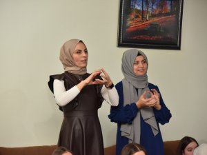 Kartepeli Çocuklar İşaret Diliyle Tanıştı