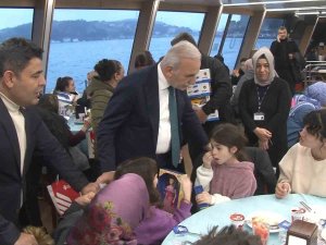 Ümraniyeli Misafir Depremzedelere Boğaz Turu