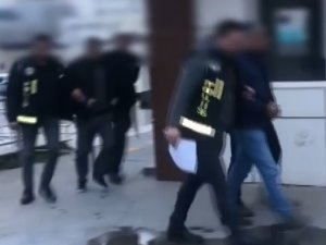 Nurdağı’nda Yıkılan Binalarla İlgili Firari 2 Şüpheli Yakalandı