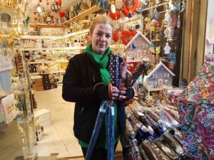 Yağışlar Şemsiye Satıcılarına Can Suyu Oldu