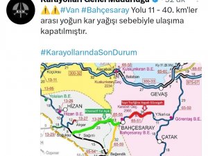 Van-bahçesaray Yolu Ulaşıma Kapatıldı