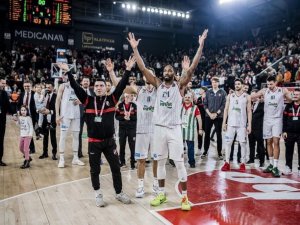 Pınar Karşıyaka, Galibiyet Serisine Devam Etti