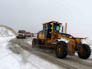 Erzincan’ın Yüksek Kesimlerinde Kar Yağışı