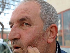 Kulak Zarını Patlatana Kadar Dövdüler, ‘Bu Değilmiş’ Deyip Gittiler