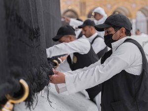 Ramazan Ayı Öncesi Kabe Örtüsüne Bakım
