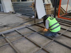 Deprem Bölgesinde Yağış Sonrası Konteyner Üretimi Hızlandı