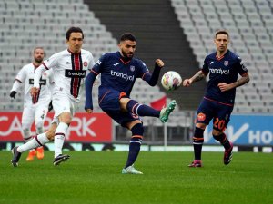Spor Toto Süper Lig: Fatih Karagümrük: 0 - Medipol Başakşehir: 0 (Maç Devam Ediyor)