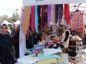 Batman’da Panayırda Depremzedeler İçin 1 Milyon 841 Bin Lira Gelir Elde Edildi