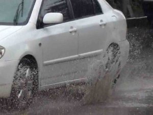 Aksaray’da Yağmur Etkili Oluyor