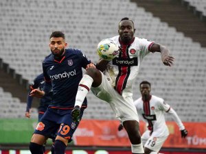 Spor Toto Süper Lig: Fatih Karagümrük: 1 - Medipol Başakşehir: 1 (İ̇lk Yarı)