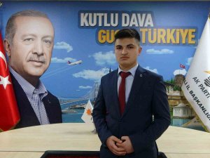 18 Yaşındaki Ahmet Safa, Kocaeli’nin En Genç Milletvekili Aday Adayı Oldu