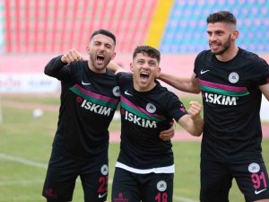 Isparta 32 Spor:3 Düzce Cam Düzcespor: 2