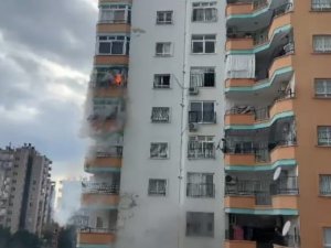 Ev Tadilatında Çıkan Yangın Mahalleliyi Korkuttu