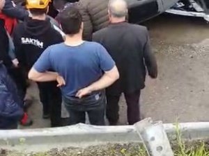 Otomobil Mahalle Yoluna Düşerek Ters Döndü: 3 Yaralı