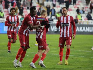 Spor Toto Süper Lig: Dg Sivasspor: 2 - Mke Ankaragücü: 0 (Maç Sonucu)