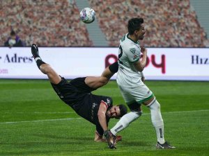 Denizlispor, İ̇stanbul’dan Puansız Dönüyor