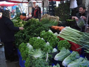 Pazarcının Umudu Nisan Yağmurlarına Kaldı