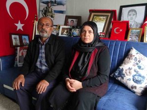 Depremde Evi Hasar Gören Şehit Ailesi Konteynerde Yaşıyor