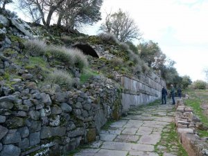 2 Bin Yıl Önceki Manisa Depremi 12 Antik Kenti Yok Etti