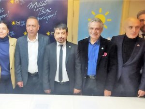 Meclis Üyeliğinden İstifa Eden Tolga Pirinçci Aday Adaylığını Duyurdu