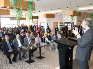 Edremit Belediyesi Yks’ye Girecek Gençlerin Sınav Ücretini Bu Yıl Da Karşılayacak