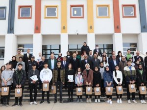 Dilovası Belediyesi’nden Öğrencilere Yks Ücreti Desteği