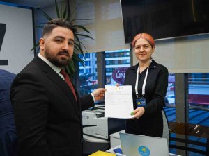 Uşaklı İş Adamı Başaltın Aday Adaylığı Müracaatını Yaptı