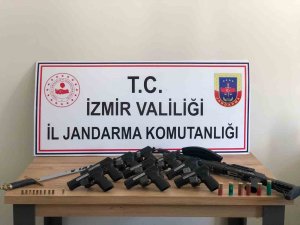 İ̇zmir’de Nefes Kesen Ruhsatsız Silah Operasyonu: 3 Gözaltı