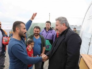 Başkan Palancıoğlu Kahramanmaraş Çadırkent’te Depremzedeleri Ziyaret Etti