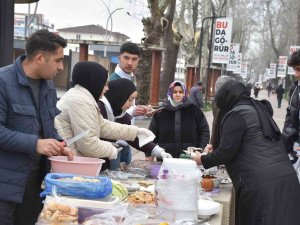 El Emeği Ürünler Depremzedeler İçin Satılıyor
