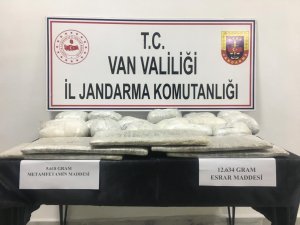 Van’da Mezarlık İçerisinde 18 Kilo Uyuşturucu Ele Geçirildi