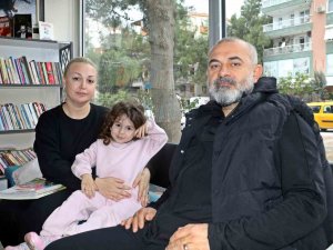 Enkazdan Mutfak Kapısı Sayesinde Çıktılar